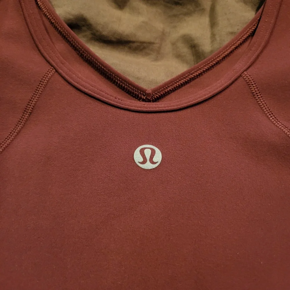Lululemon Align Tee Smokey Red Maroon Size 4 - Picture 3 of 3